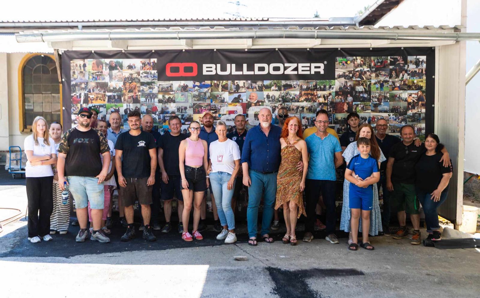 Das Team von Bulldozer Parts